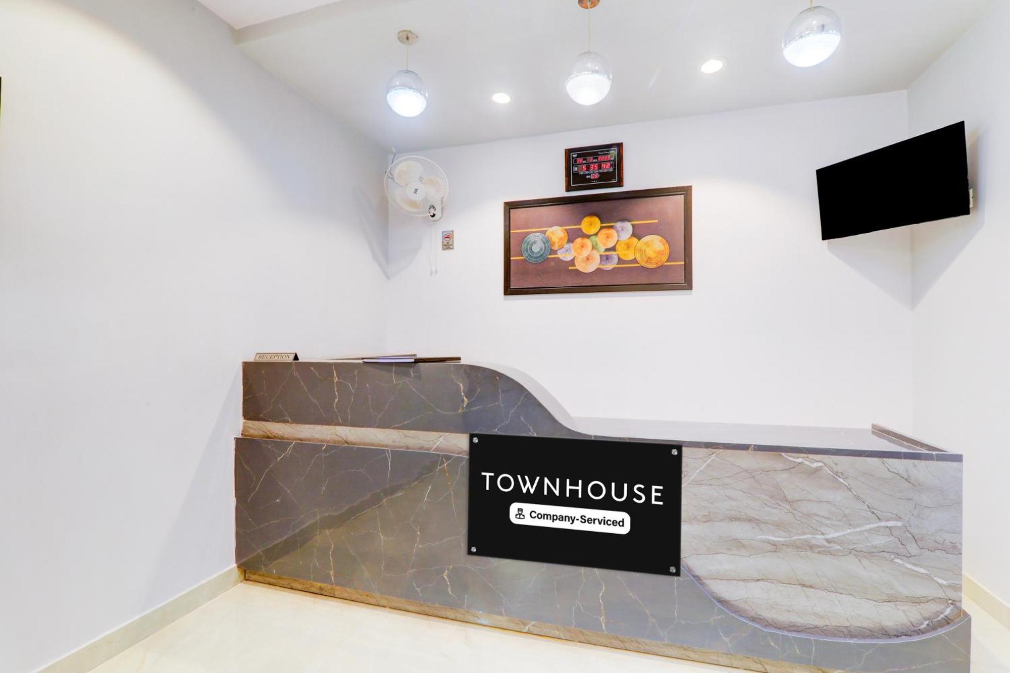 Super Townhouse Sector 4 Gomti Nagar Vistar * Lucknow