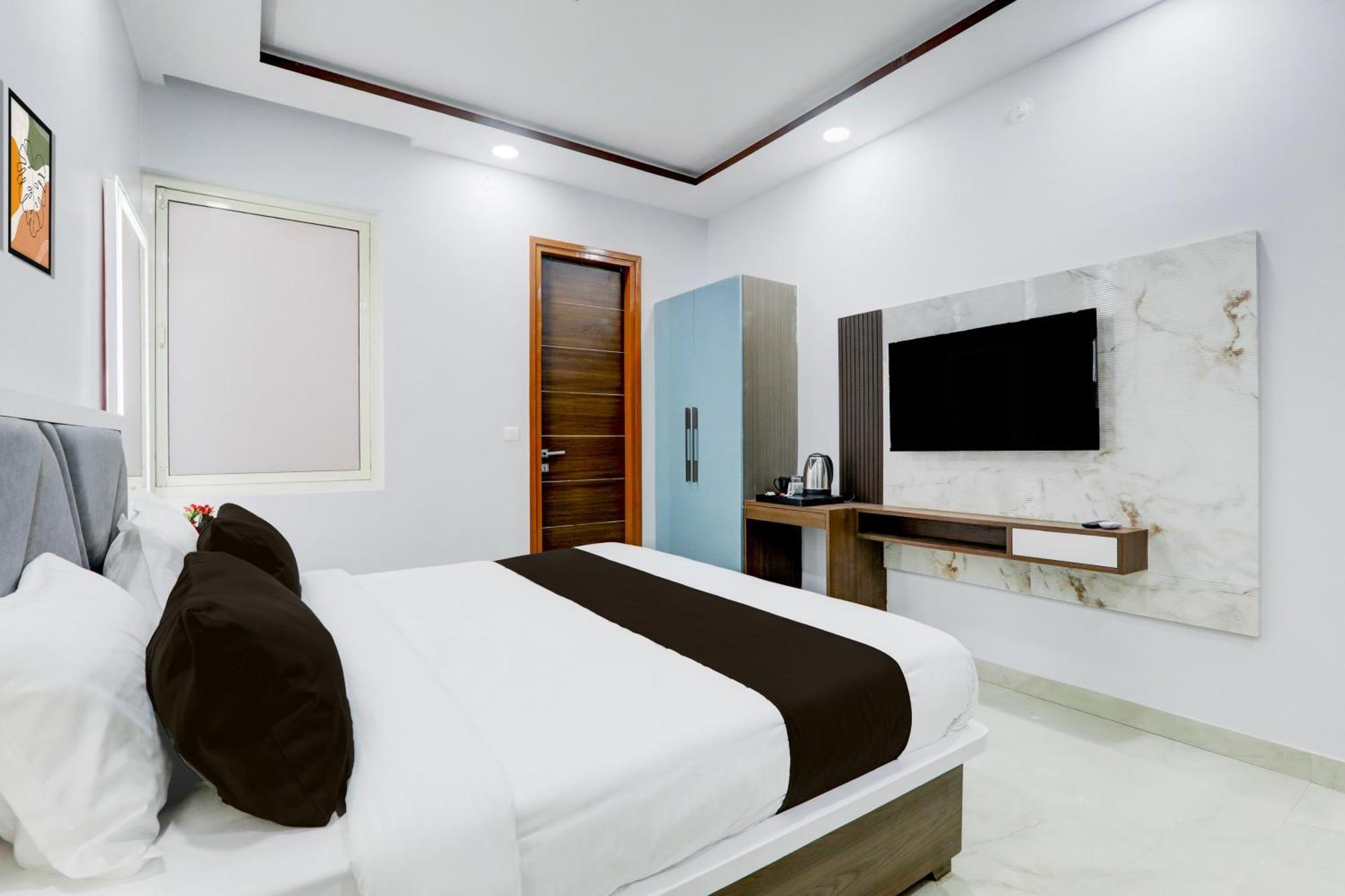 Super Townhouse Sector 4 Gomti Nagar Vistar Hotel *