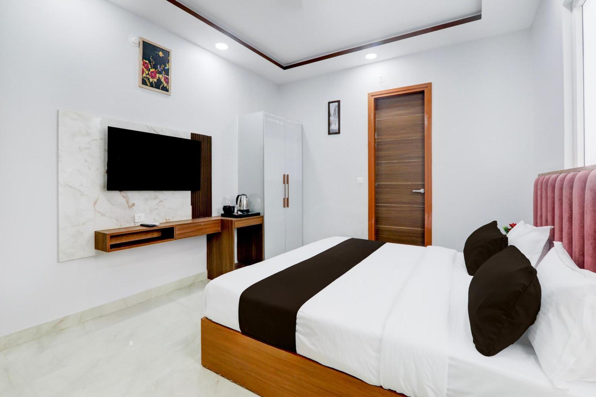 Super Townhouse Sector 4 Gomti Nagar Vistar *